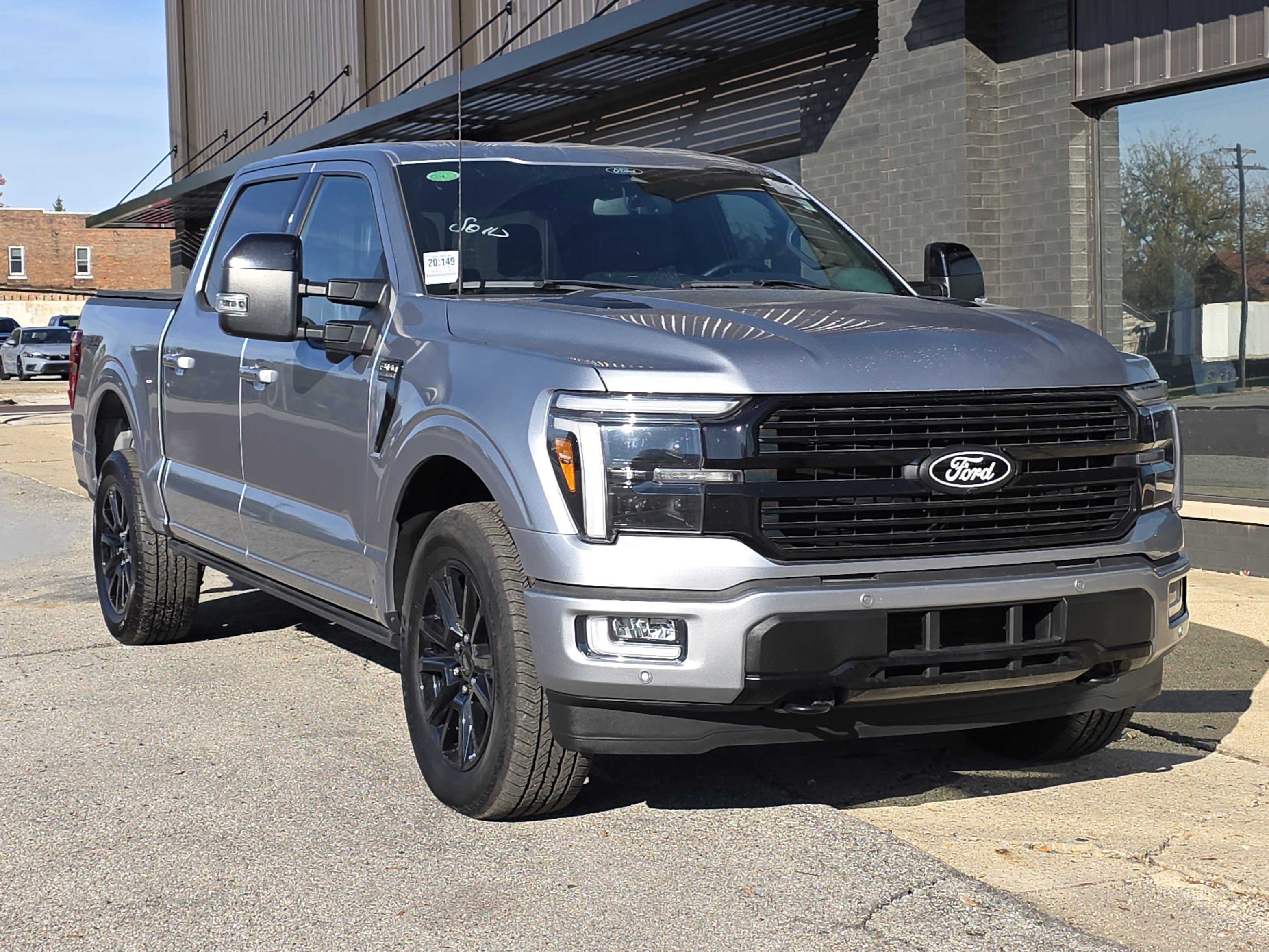 Used 2024 Ford F150 Platinum image 3
