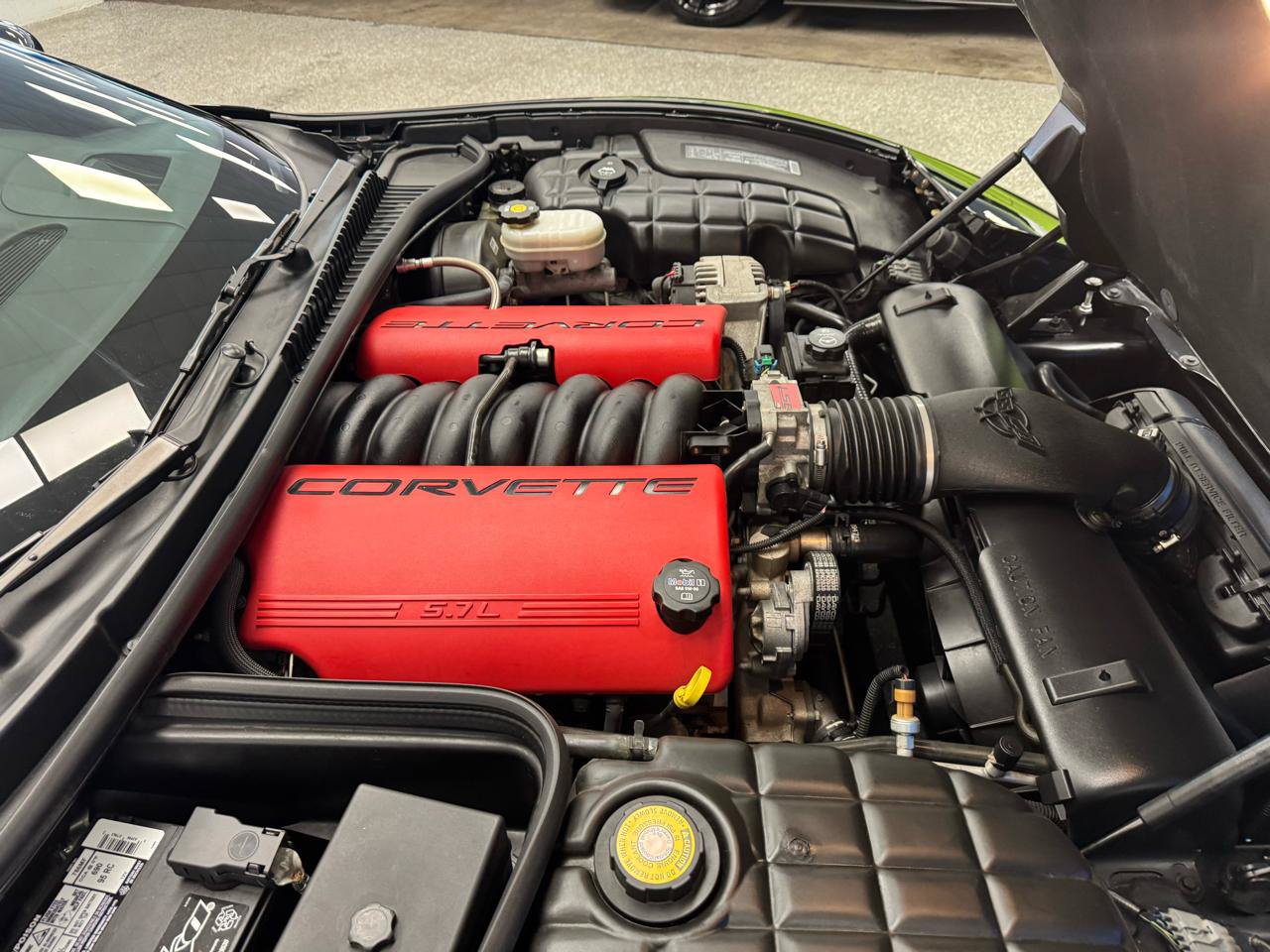 Used 2004 Chevrolet Corvette Z06 w/ Memory Package RWD image 21