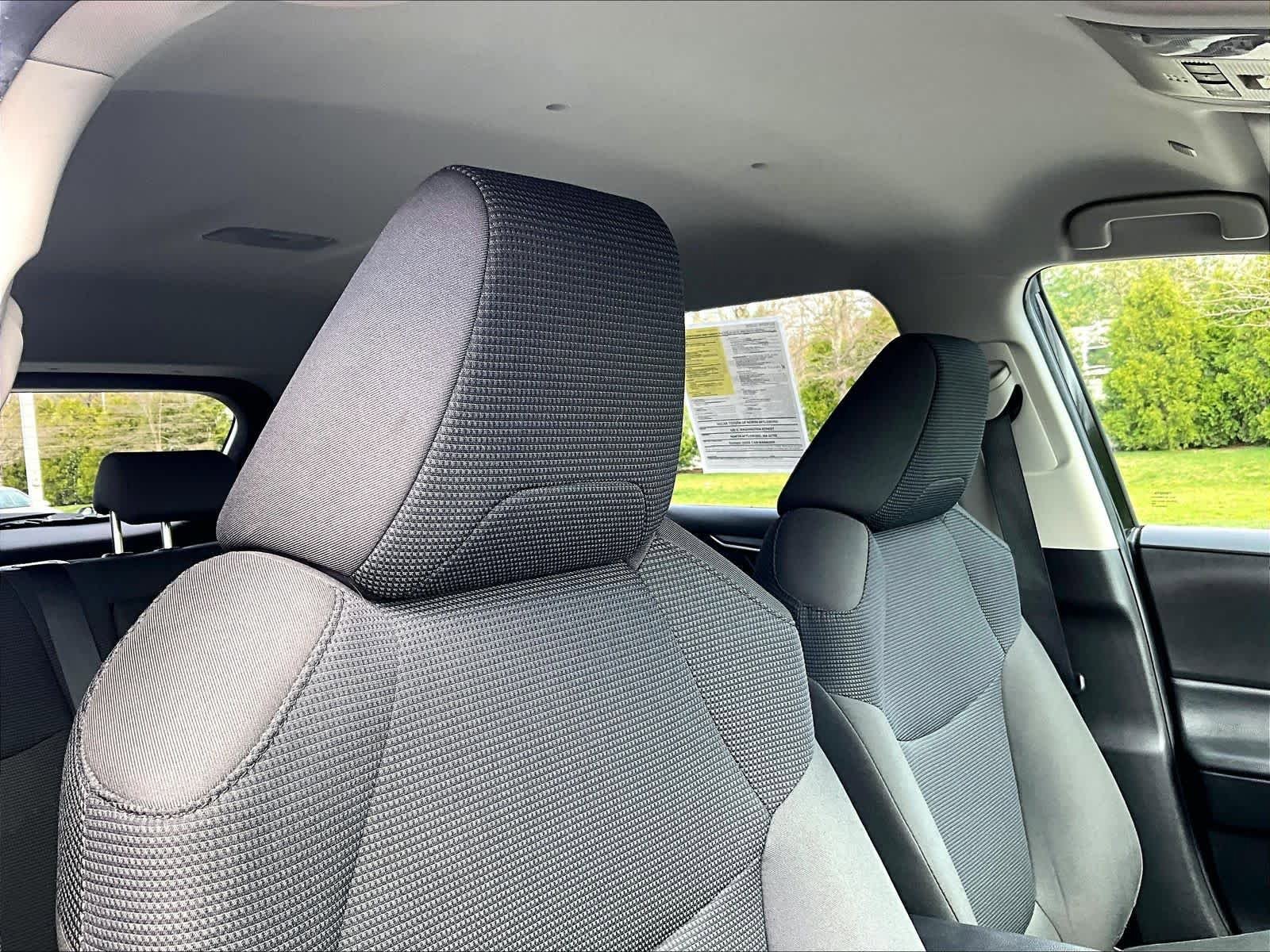 Used 2025 Toyota RAV4 LE image 22