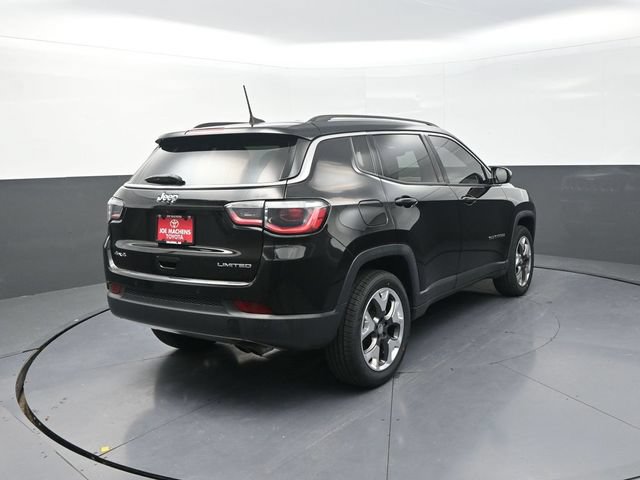 Used 2018 Jeep Compass Limited w/ Navigation Group AWD/4WD image 8