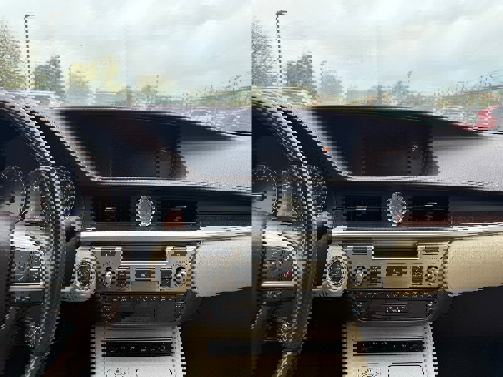 Used 2016 Lexus ES 350 w/ Luxury Package w/Wood Trim image 20