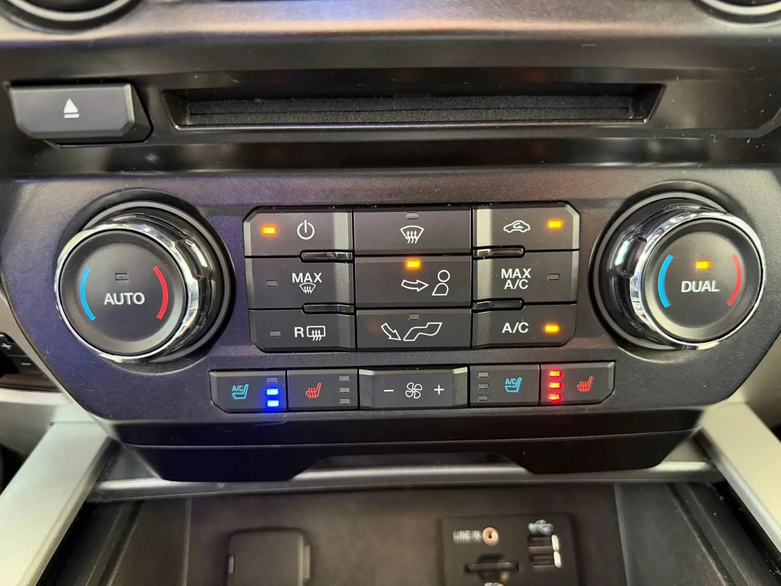 Used 2015 Ford F150 Lariat AWD/4WD image 26