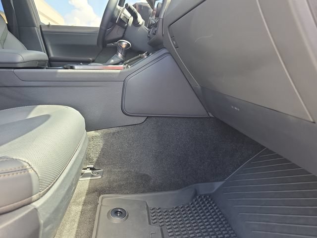Used 2025 Lexus GX 550 AWD/4WD image 32