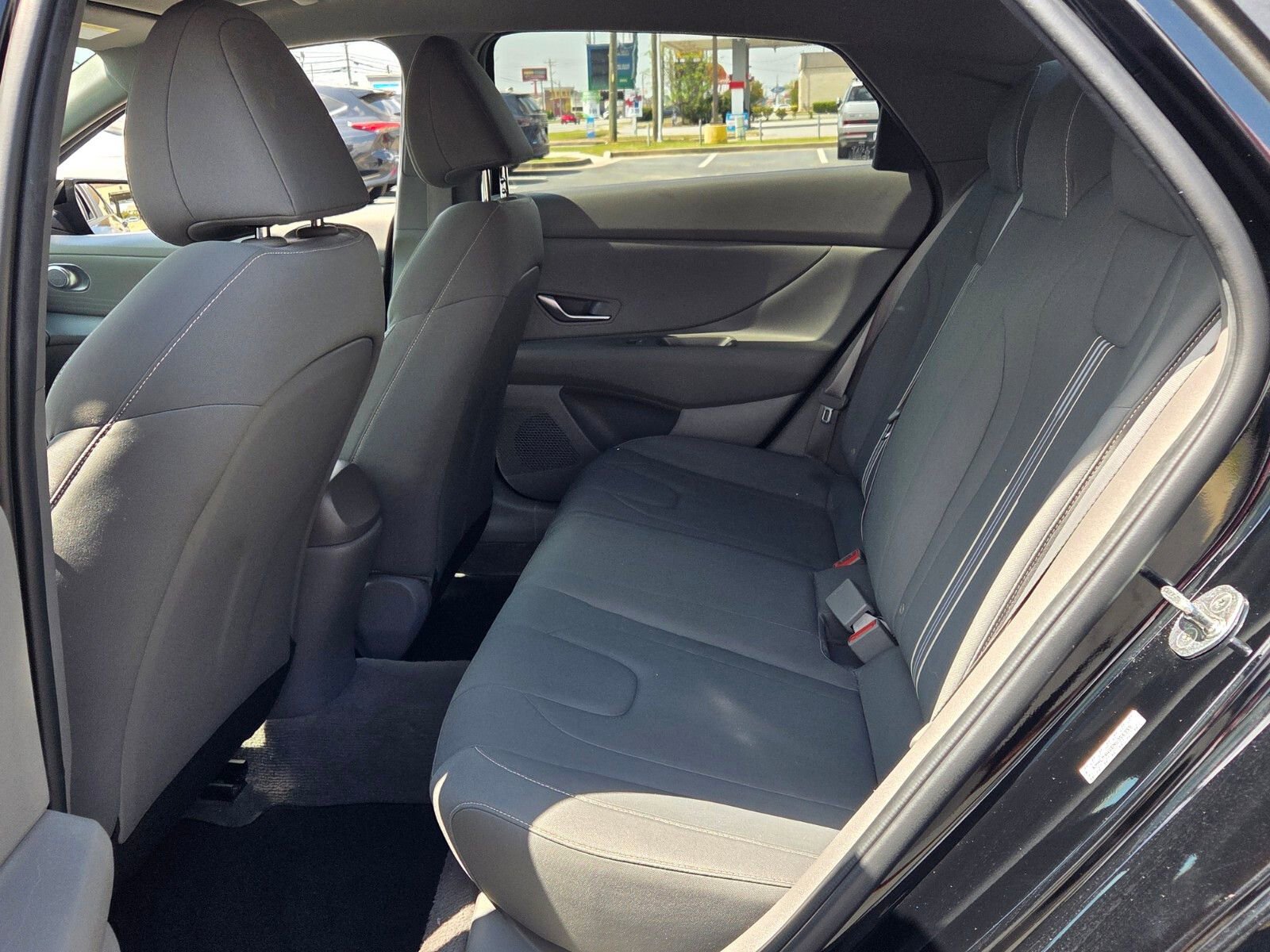 Used 2022 Hyundai Elantra SEL image 6