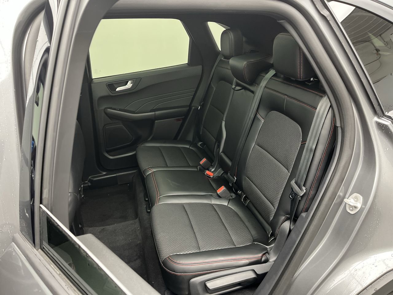 New 2026 Ford Escape ST-Line w/ Tech Pack #1 AWD/4WD image 12