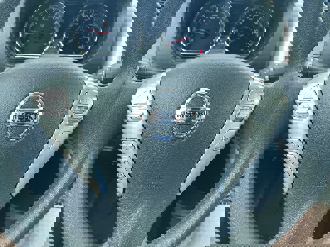 Used 2019 Nissan Versa SV FWD image 14