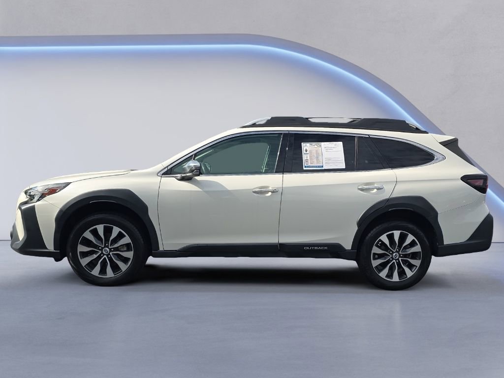 Used 2023 Subaru Outback Touring image 3