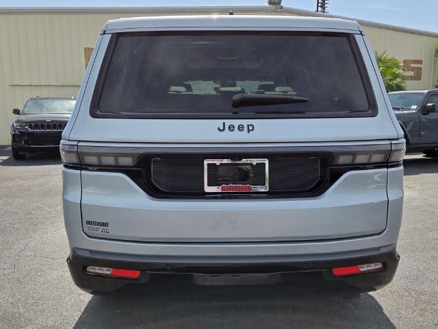 New 2026 Jeep Grand Wagoneer 2WD w/ Premium Group I image 4
