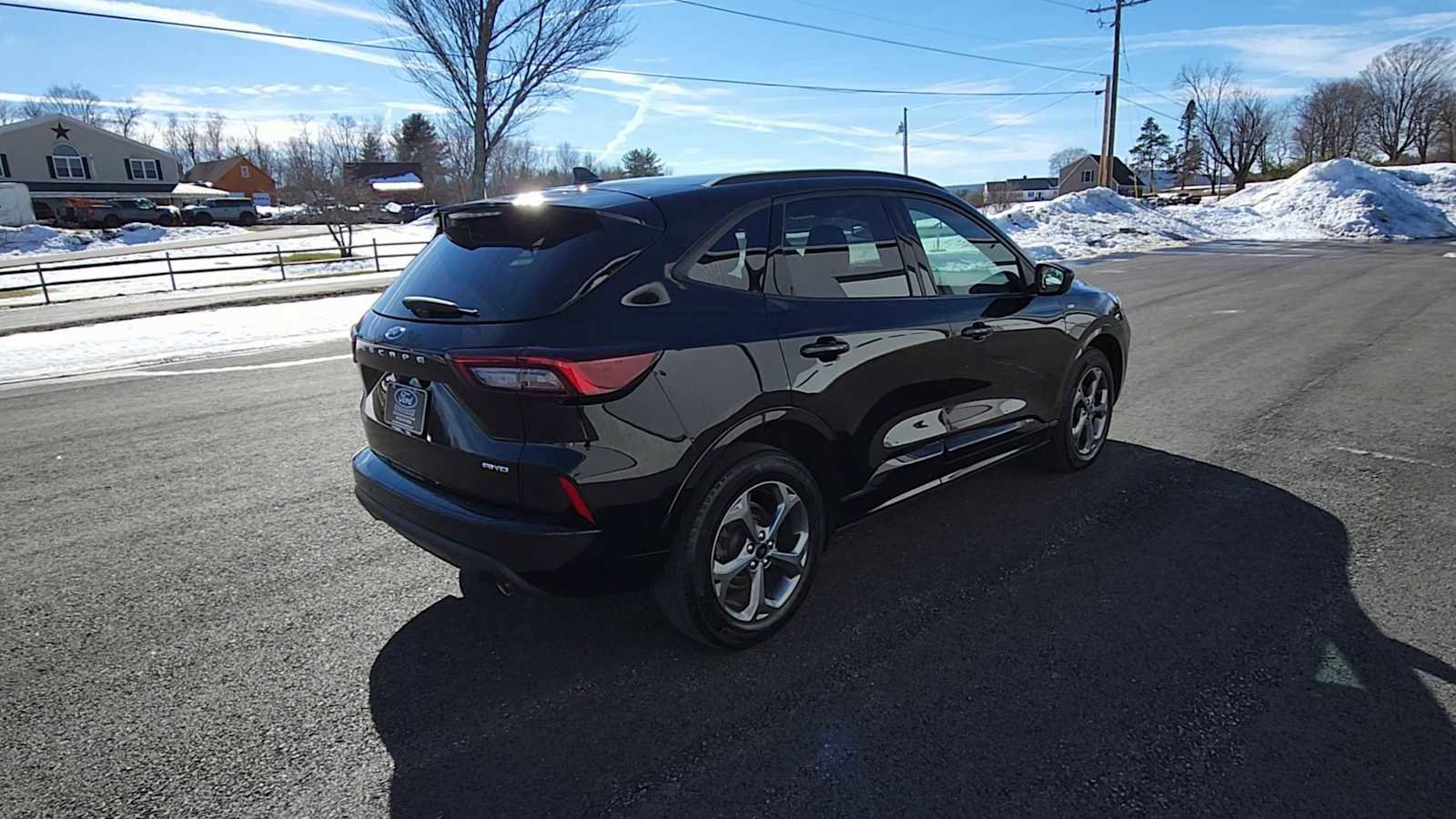 Used 2023 Ford Escape ST-Line w/ Tech Pack #1 AWD/4WD image 8