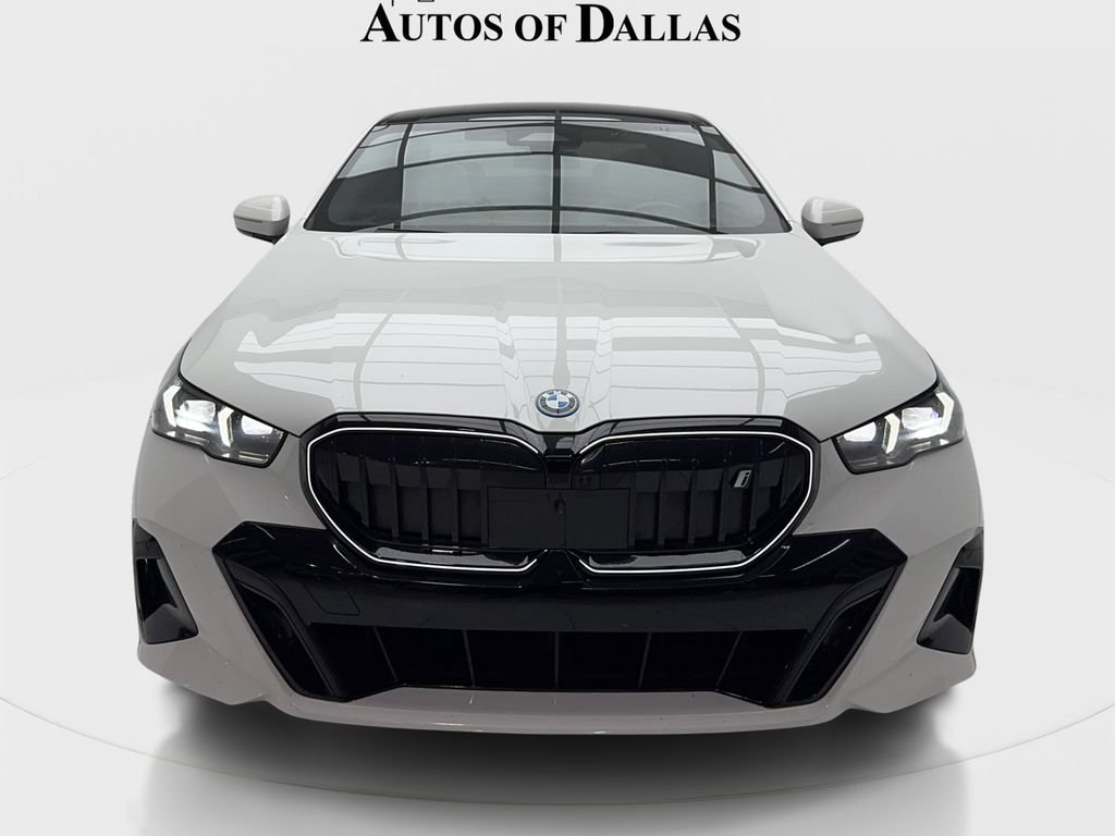 Used 2024 BMW i5 eDrive40i w/ Executive Package RWD image 3