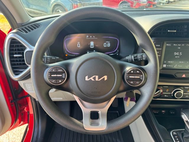 Certified 2025 Kia Soul LX w/ LX Technology Package image 24