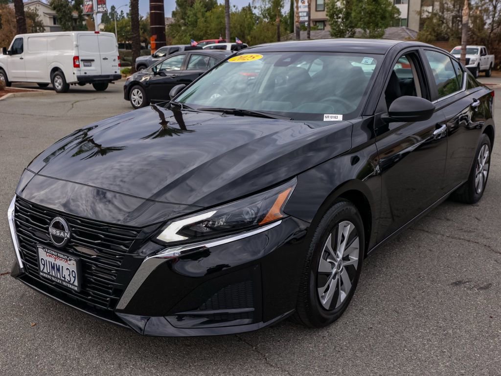 Used 2025 Nissan Altima 2.5 S image 8