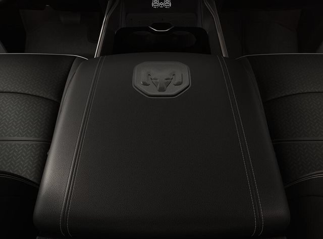 New 2026 RAM 2500 Laramie AWD/4WD image 4