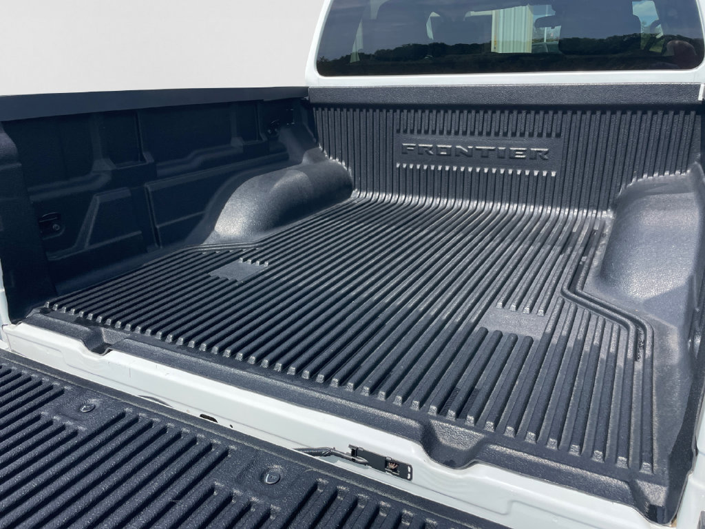 Used 2023 Nissan Frontier SV AWD/4WD image 16