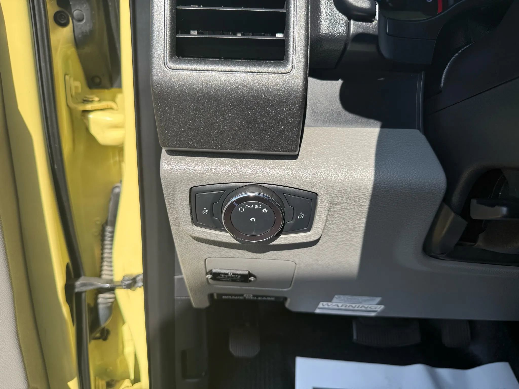 Used 2019 Ford F550 2WD Regular Cab Super Duty image 12