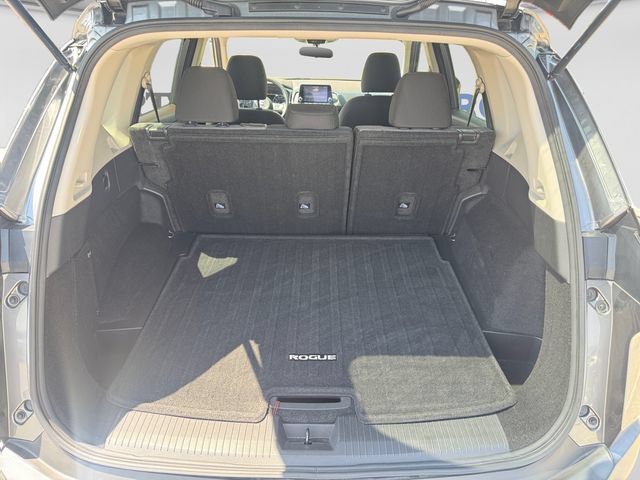 Used 2022 Nissan Rogue SV FWD image 22