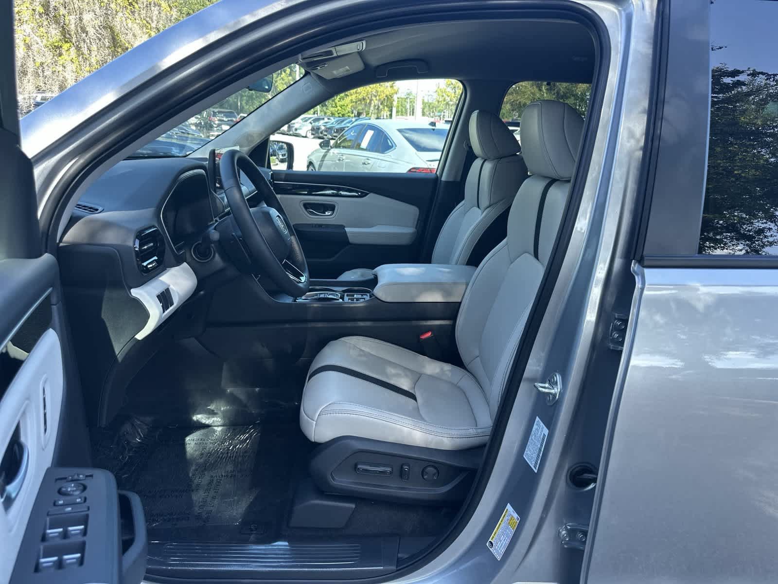 New 2026 Honda Pilot EX-L image 2