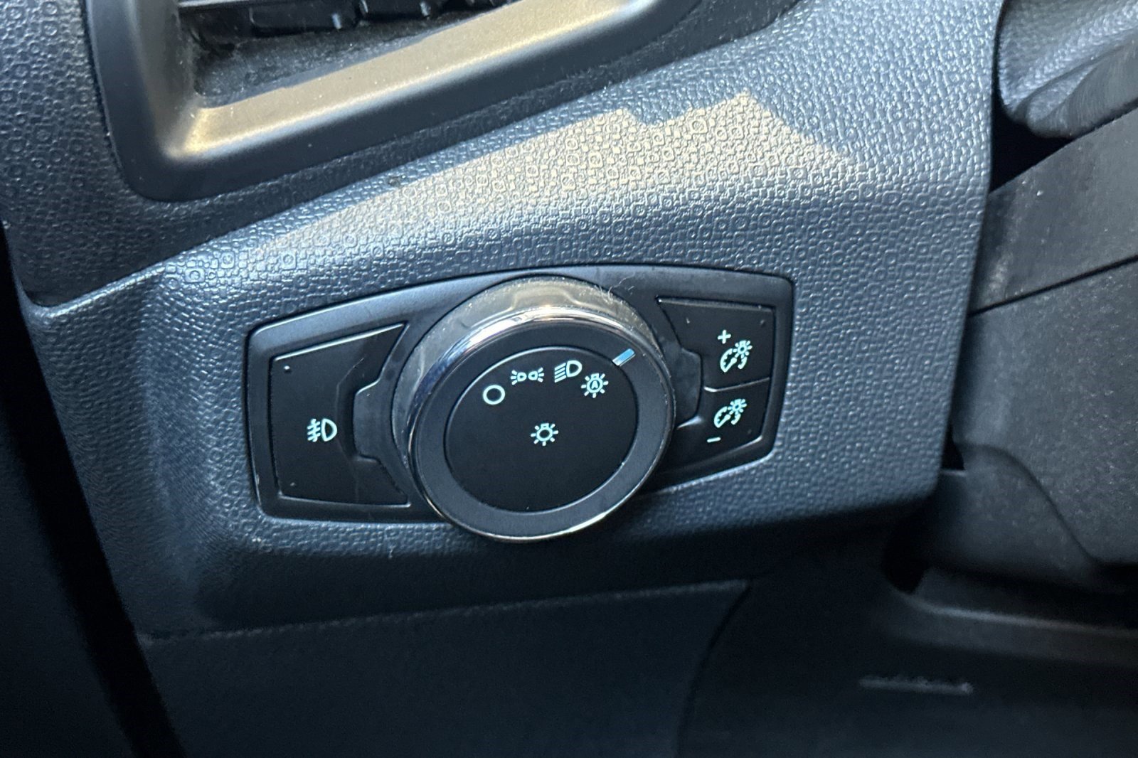 Used 2019 Ford EcoSport SE w/ SE Convenience Package FWD image 31
