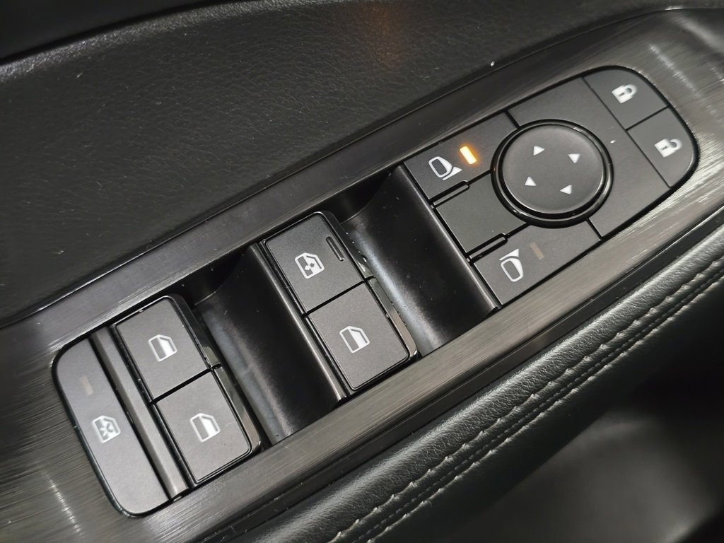 Used 2024 Nissan Rogue SV image 22