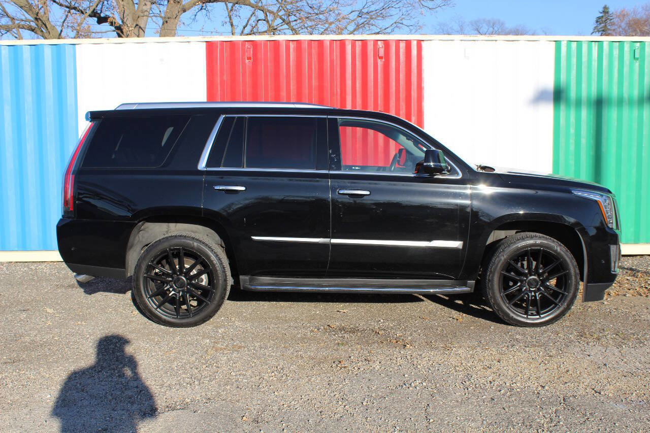 Used 2017 Cadillac Escalade Luxury image 5