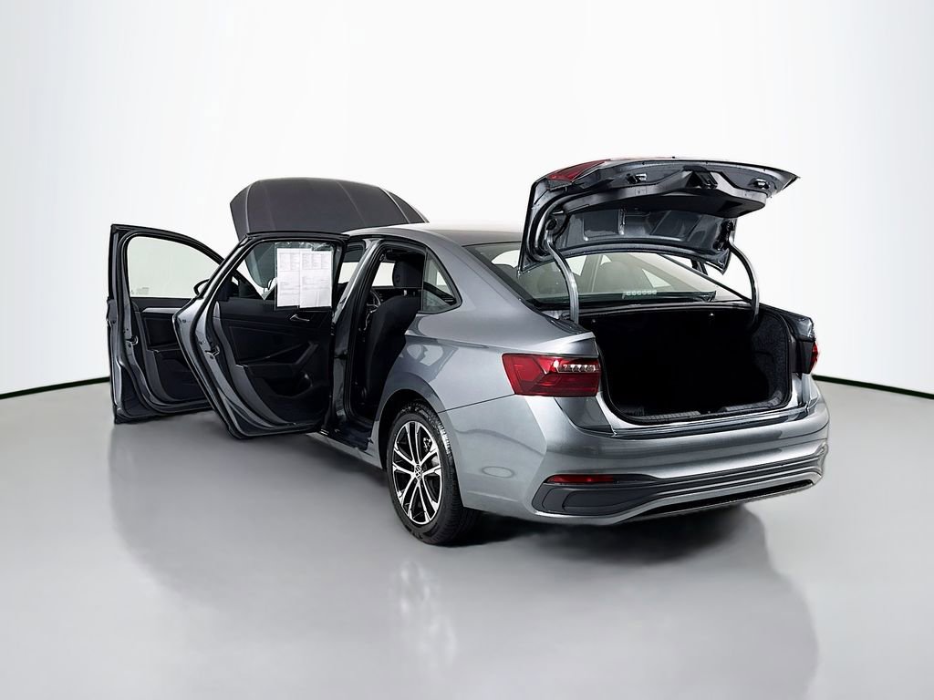 Used 2025 Volkswagen Jetta Sport image 25