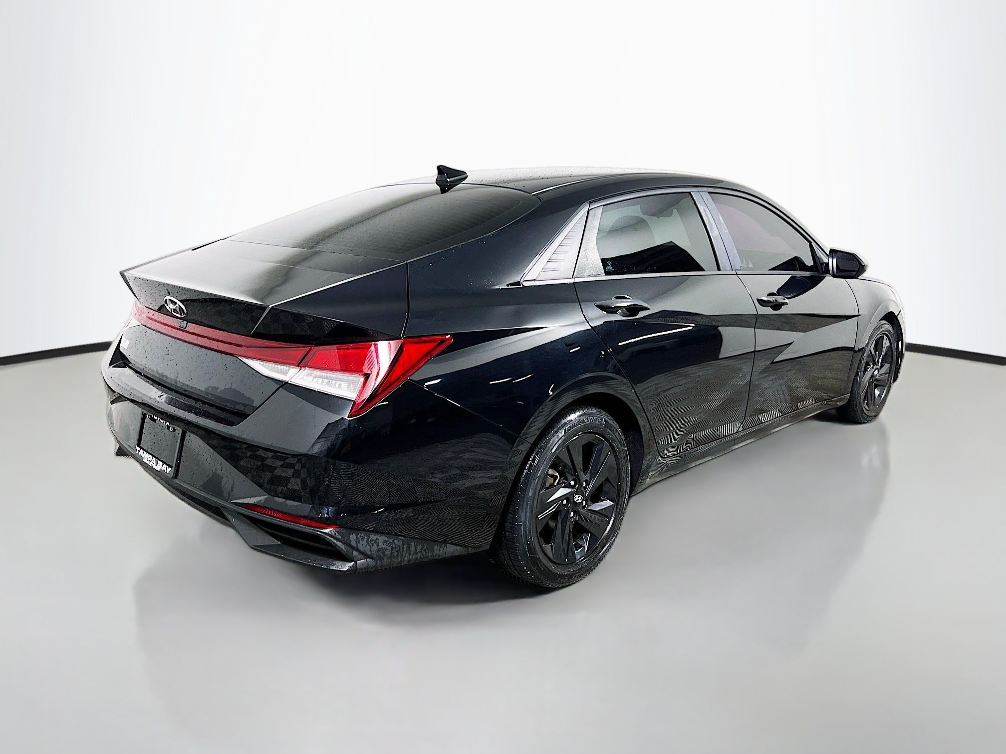 Used 2021 Hyundai Elantra SEL FWD image 4