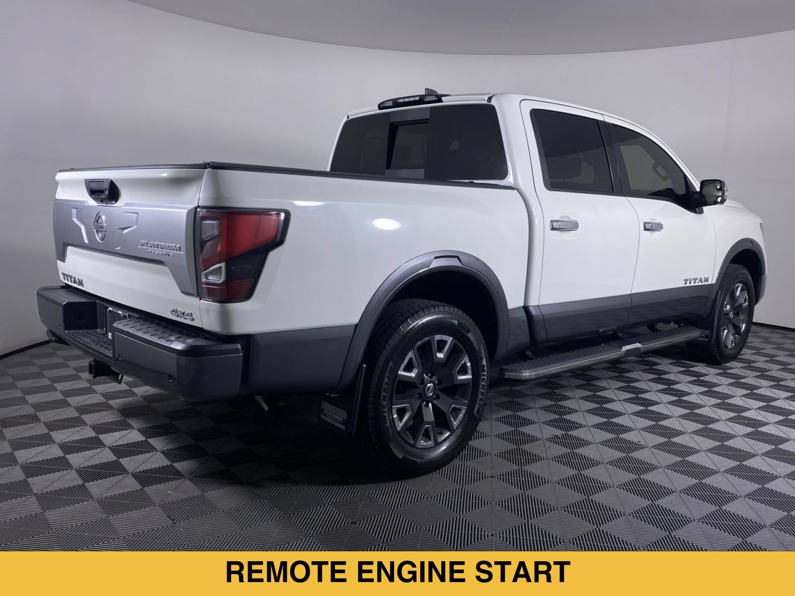 Used 2022 Nissan Titan Platinum Reserve w/ Moonroof Package AWD/4WD image 21