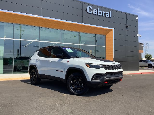 Used 2024 Jeep Compass Trailhawk w/ Trailhawk Elite Group AWD/4WD image 2