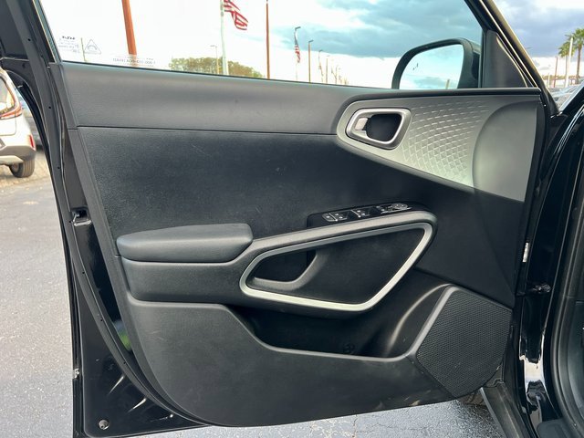 Certified 2024 Kia Soul LX w/ Option Group 015 image 13