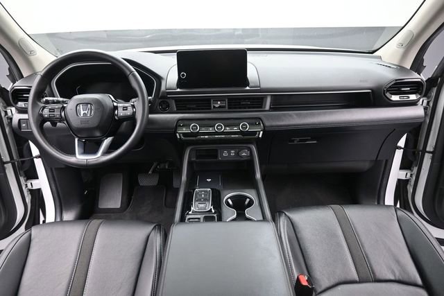 Certified 2024 Honda Pilot Touring image 28