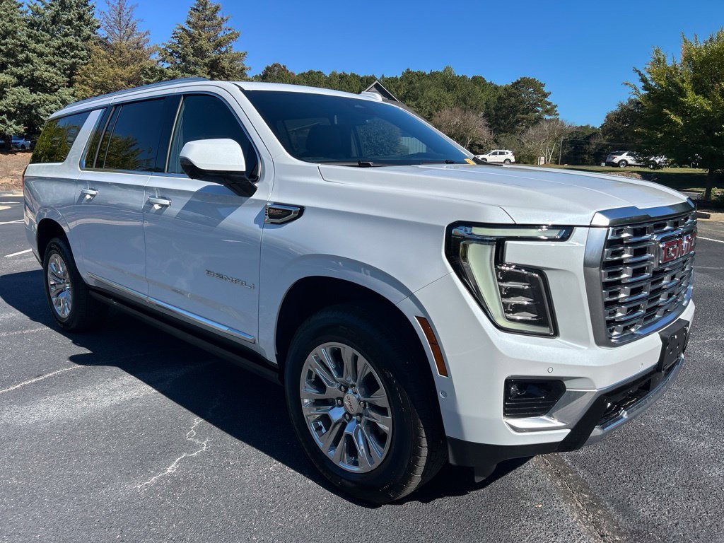 Used 2026 GMC Yukon XL Denali w/ Sun & Power Step Package AWD/4WD image 19