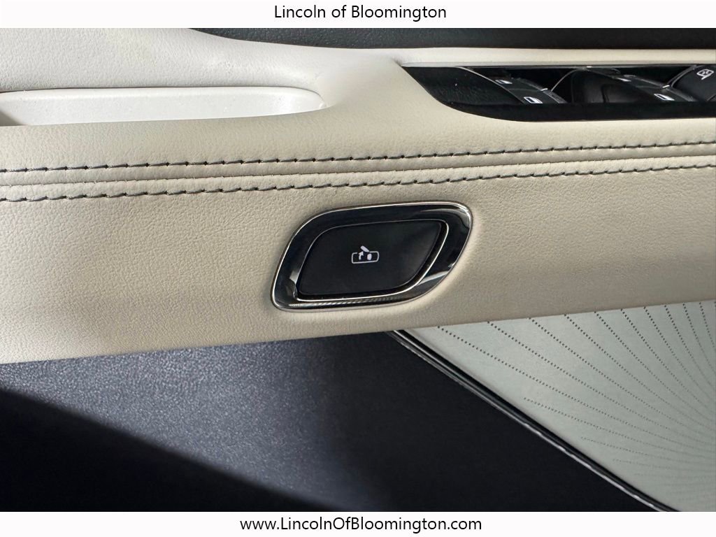 New 2026 Lincoln Aviator Reserve AWD/4WD image 39