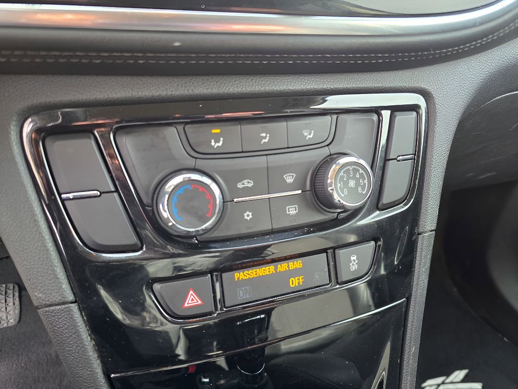 Used 2018 Buick Encore Preferred image 20
