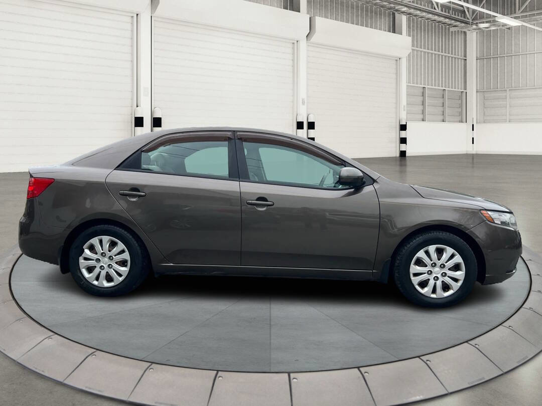 Used 2013 Kia Forte EX w/ Fuel Economy Pkg image 2
