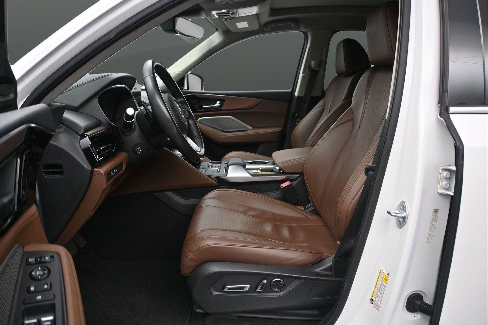 Certified 2024 Acura MDX w/ Technology Package AWD/4WD image 8