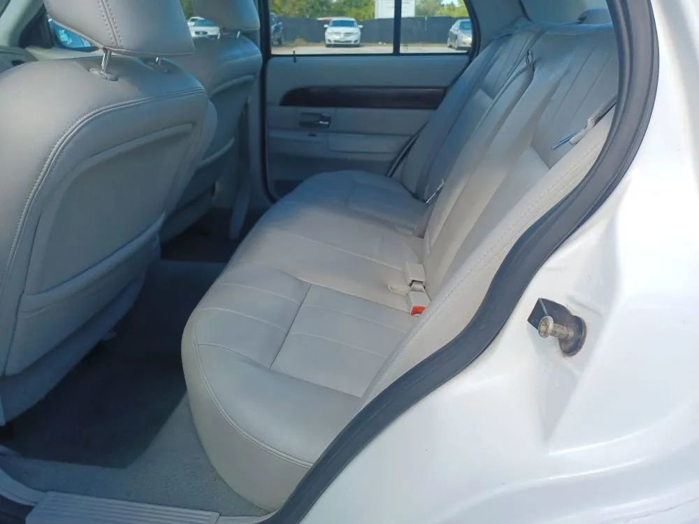 Used 2005 Mercury Grand Marquis LS image 13