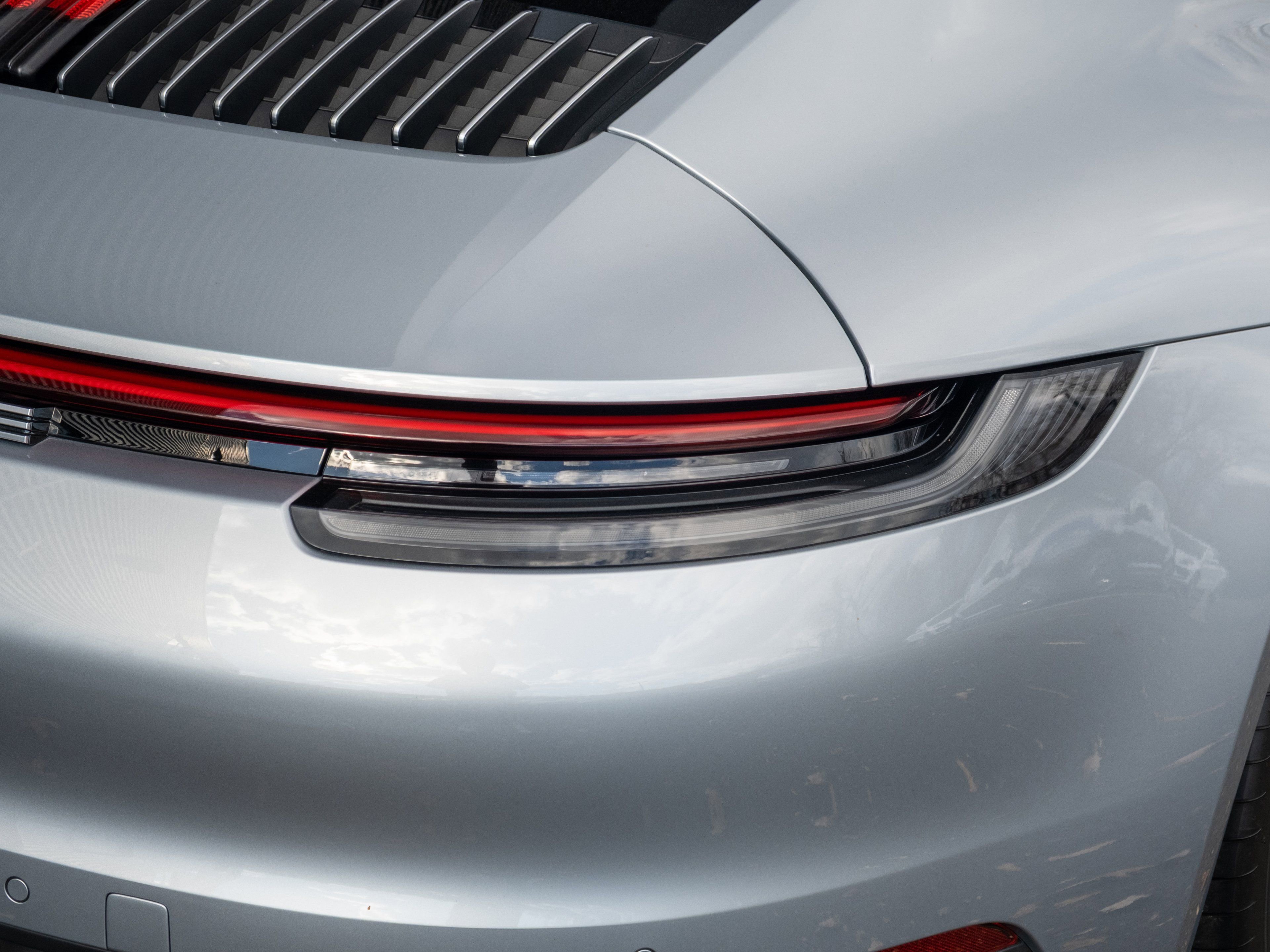 Certified 2020 Porsche 911 Carrera 4S AWD/4WD image 37