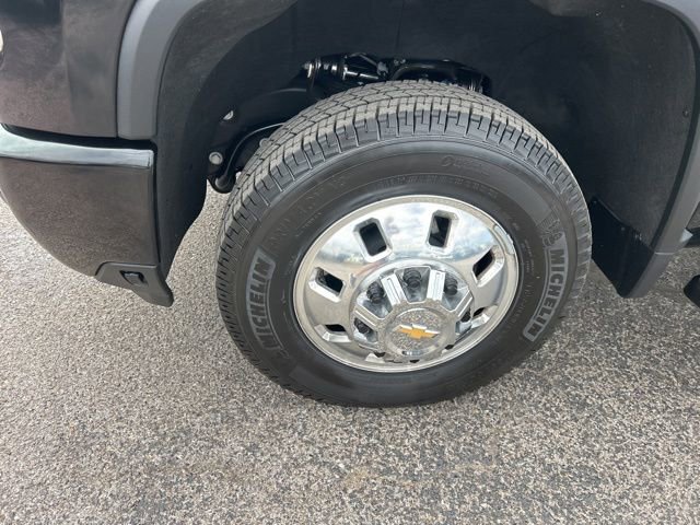 Used 2024 Chevrolet Silverado 3500 High Country w/ High Country Premium Package image 10