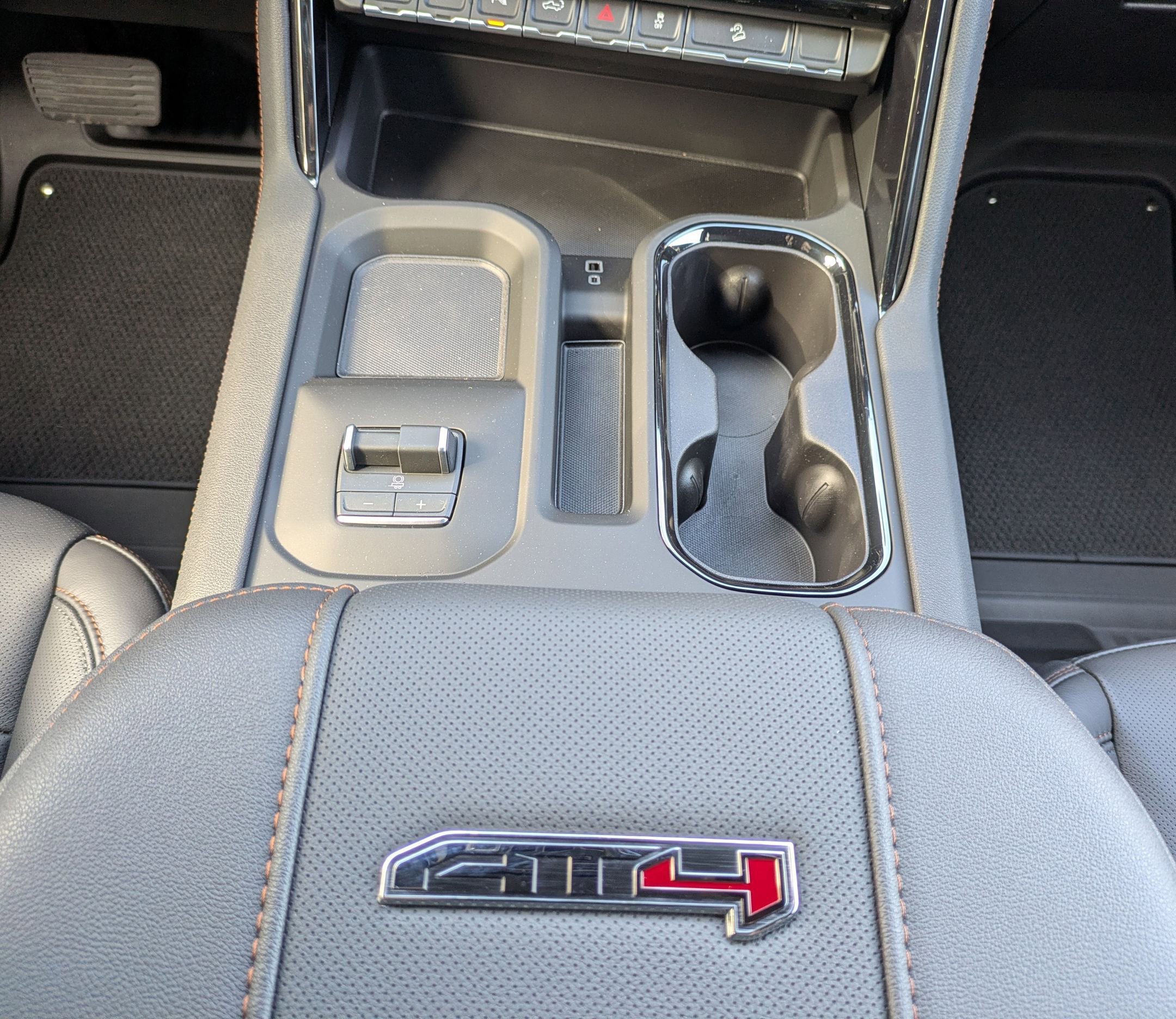 New 2026 GMC Sierra 2500 AT4 w/ AT4 Premium Plus Package image 15