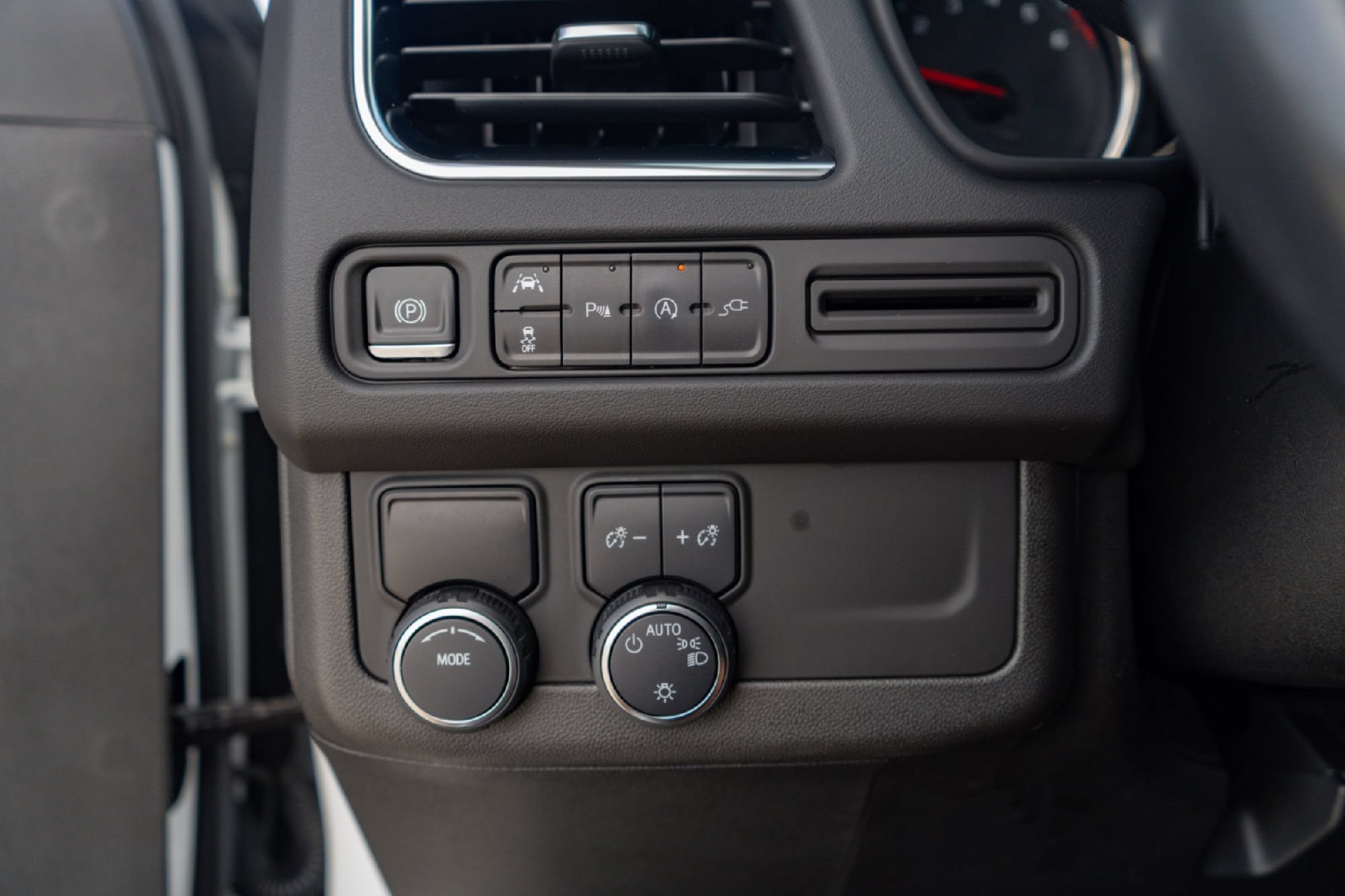Used 2022 Chevrolet Tahoe LS w/ Driver Alert Package RWD image 19