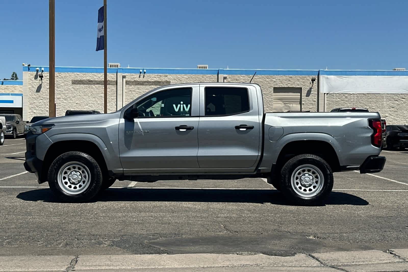 Used 2024 Chevrolet Colorado W/T RWD image 5