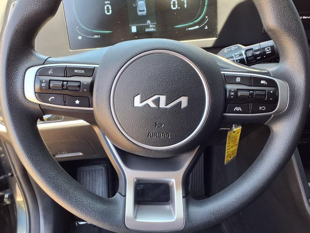 Used 2025 Kia Sportage LX AWD/4WD image 13