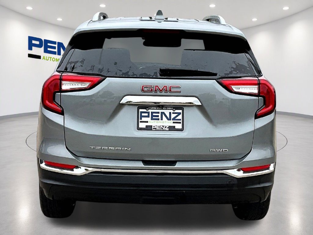 Used 2023 GMC Terrain SLT AWD/4WD image 9