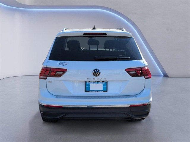 Used 2023 Volkswagen Tiguan SE w/ Panoramic Sunroof Package image 8