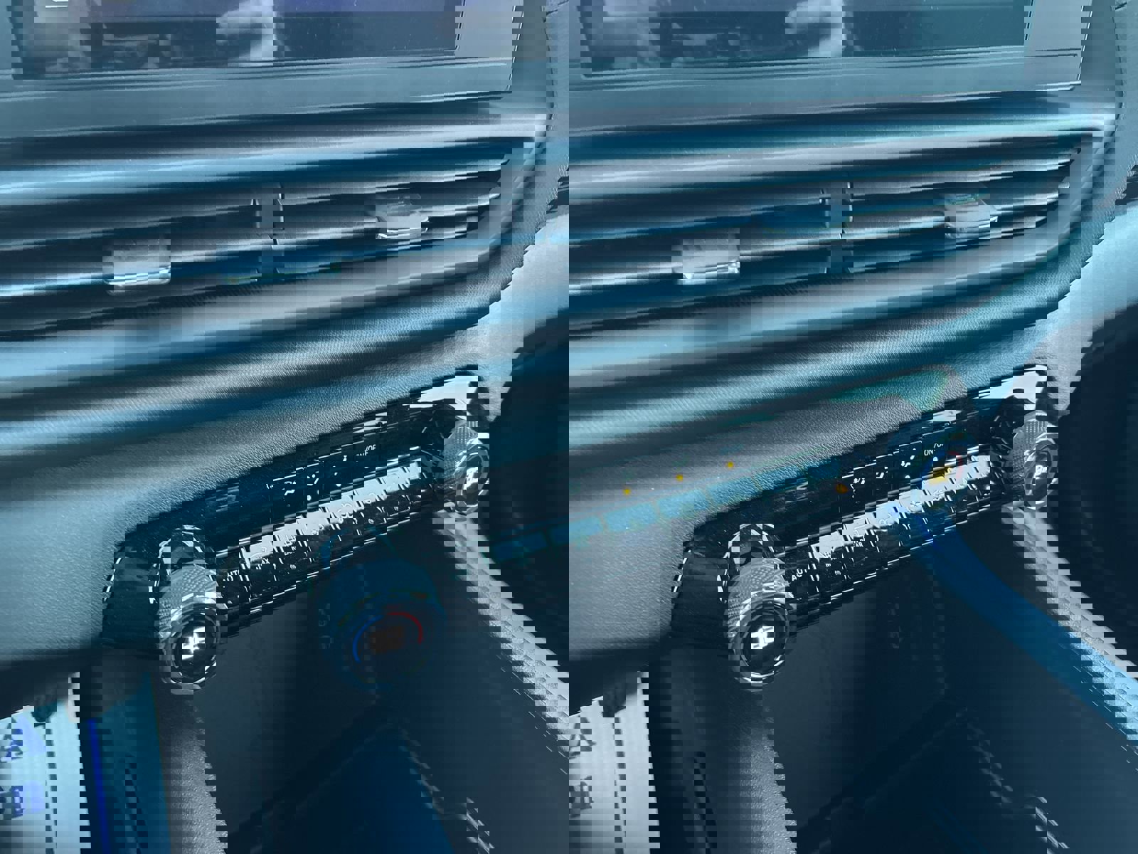 Used 2024 Chevrolet Silverado EV W/T image 21