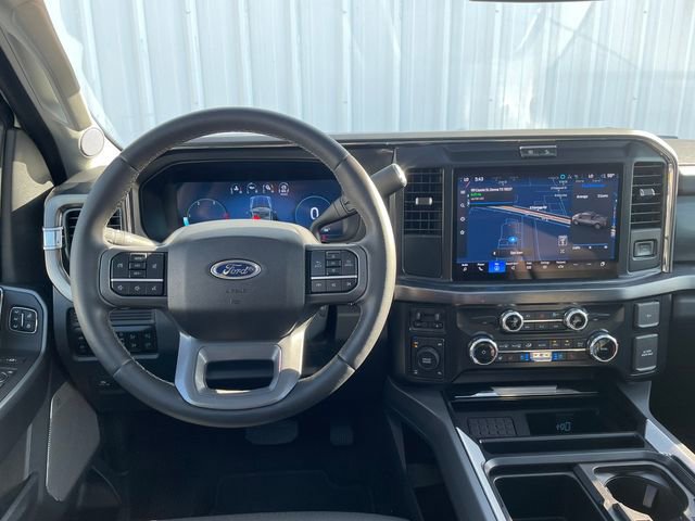 Used 2025 Ford F350 Lariat w/ Chrome Package image 3