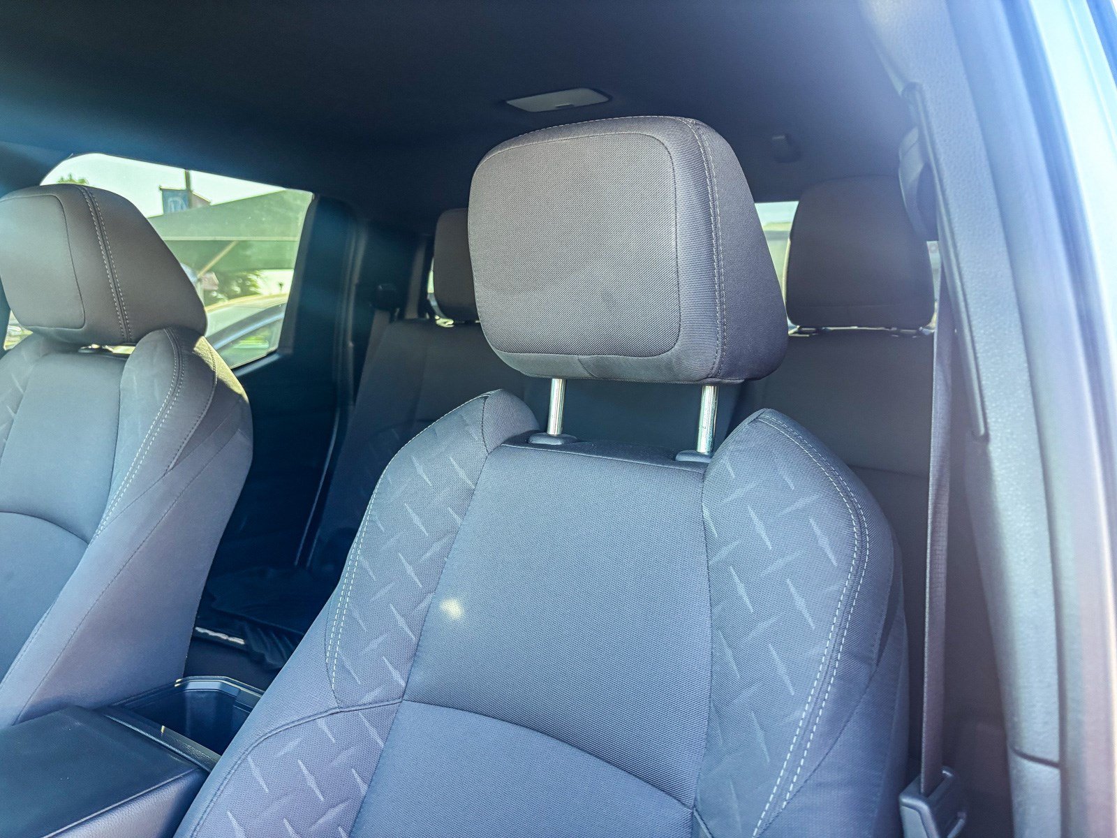Used 2025 Toyota Tacoma SR5 AWD/4WD image 25