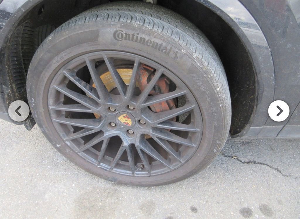 Used 2020 Porsche Cayenne AWD/4WD image 12