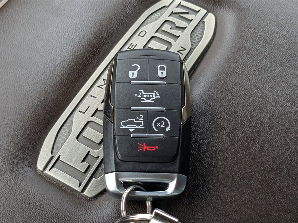 Used 2025 RAM 1500 Limited image 32