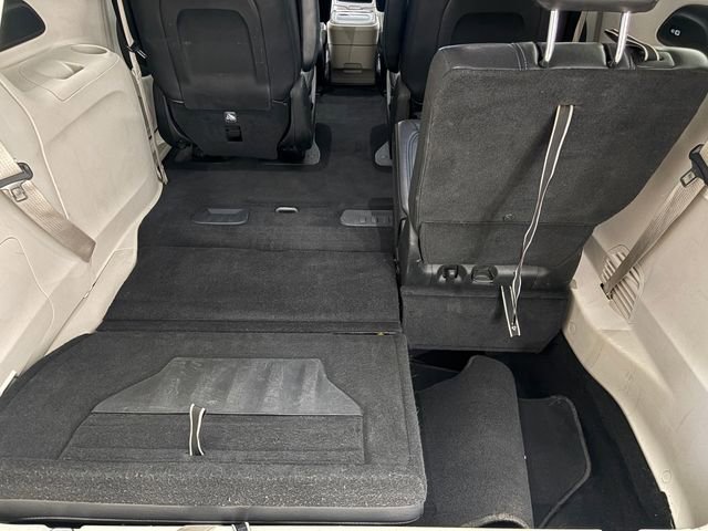 Used 2021 Chrysler Pacifica Touring-L image 24